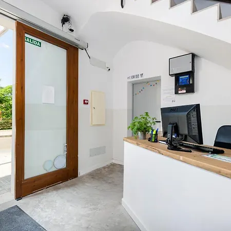 Urban - Juvenil - Youth Hostel