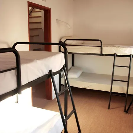 Urban - Juvenil - Youth Hostel